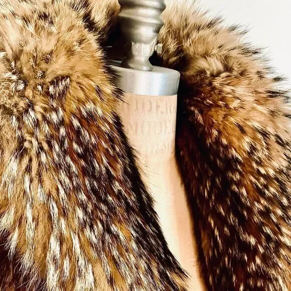 ♥️Luxurious Japanese Tanuki Fur Stroller Coat Vintage 1980s - Picture 10 of 16